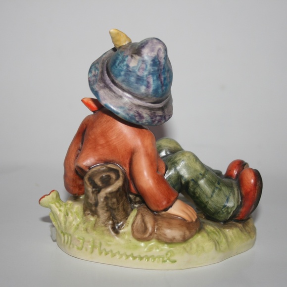 Goebel Hummel Coffee Break Figurine - Picture 2 of 4